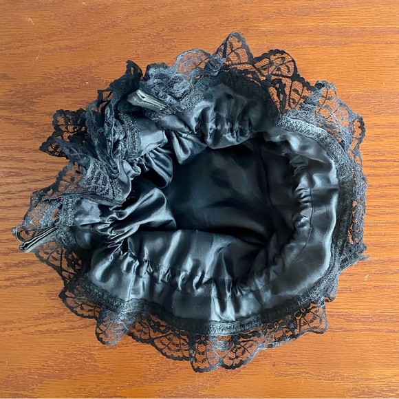Black Lace Evening Wristlet Purse - Picture 3 of 5